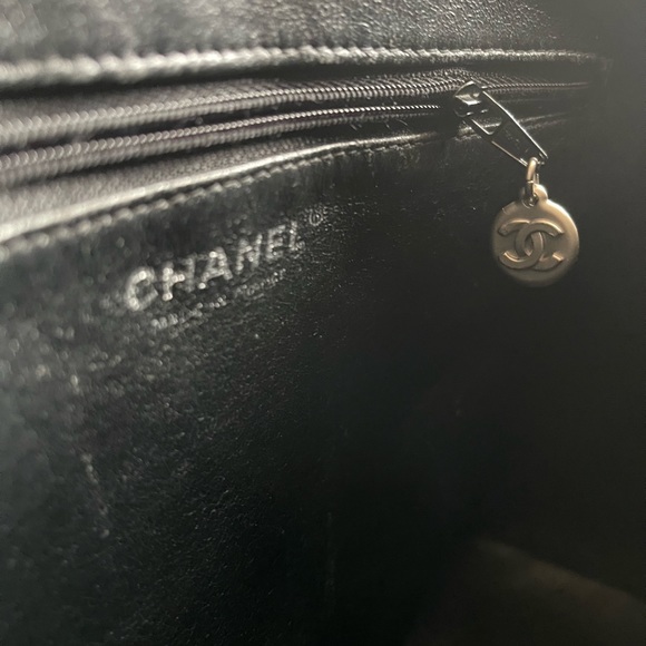 Authentic Chanel Caviar Timeless Medallion Tote in Silver Hardware - Picture 7 of 7